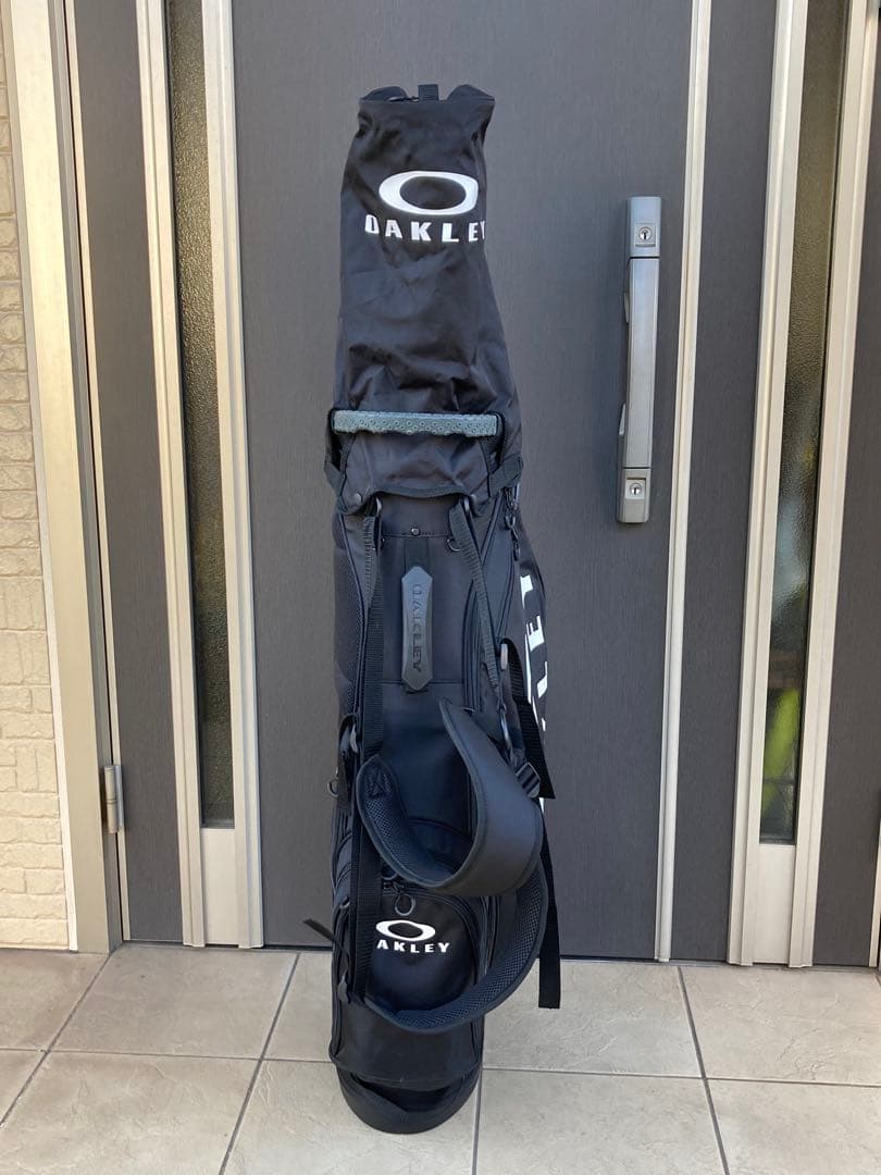 OAKLEY ブラック キャディバッグ