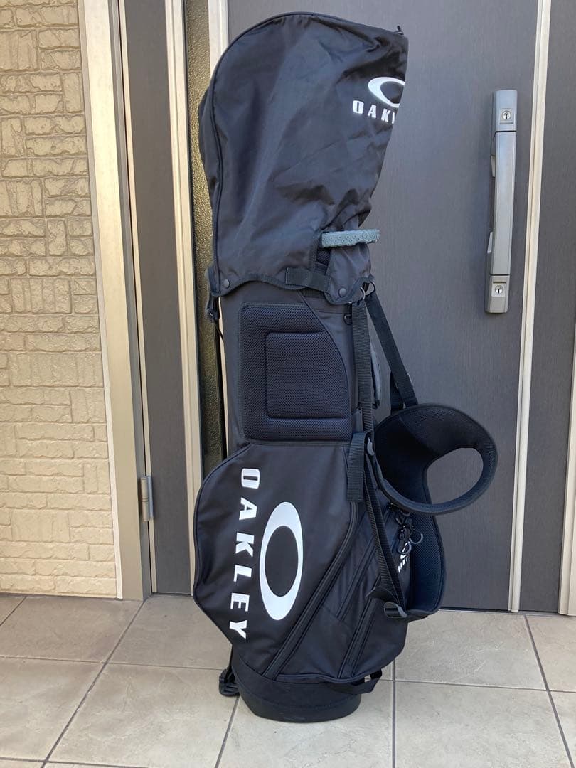 OAKLEY ブラック キャディバッグ
