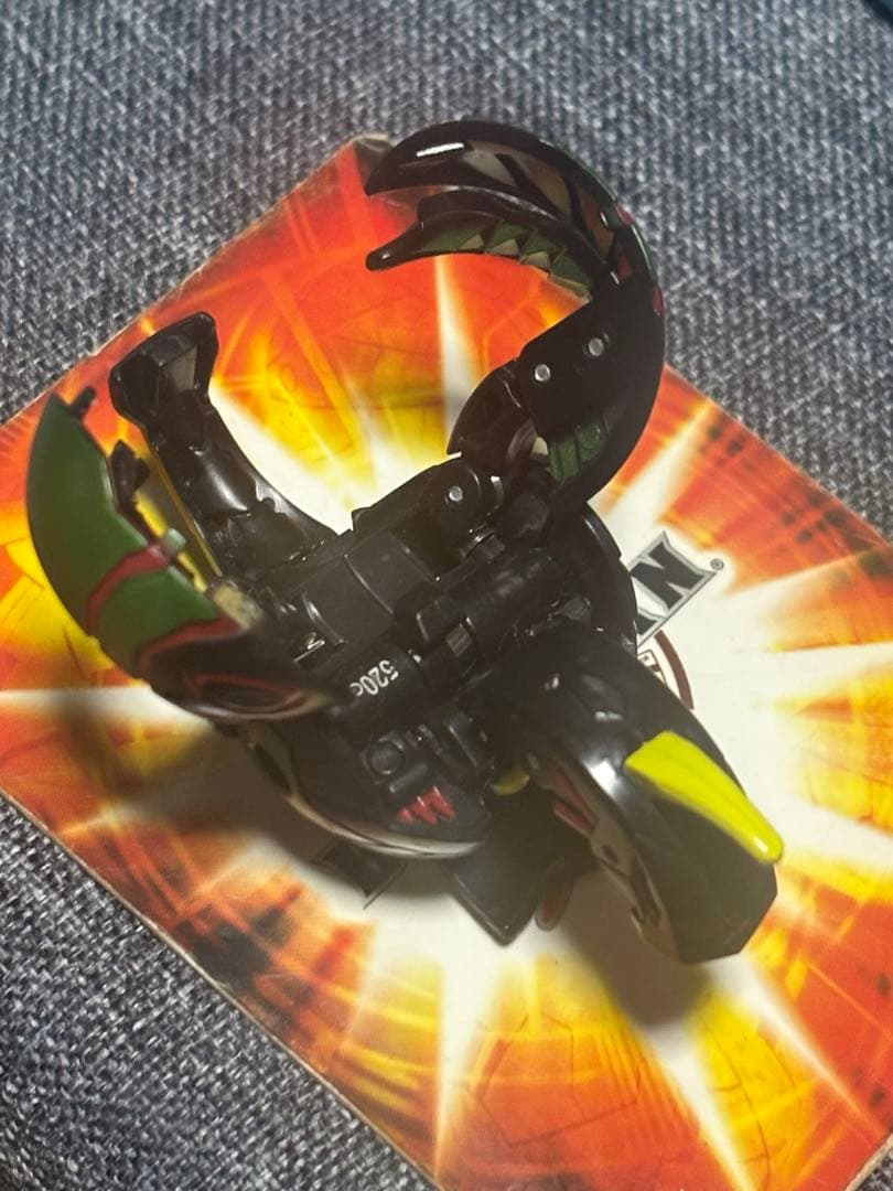 (希少)爆丸　ダークオンヘリオス