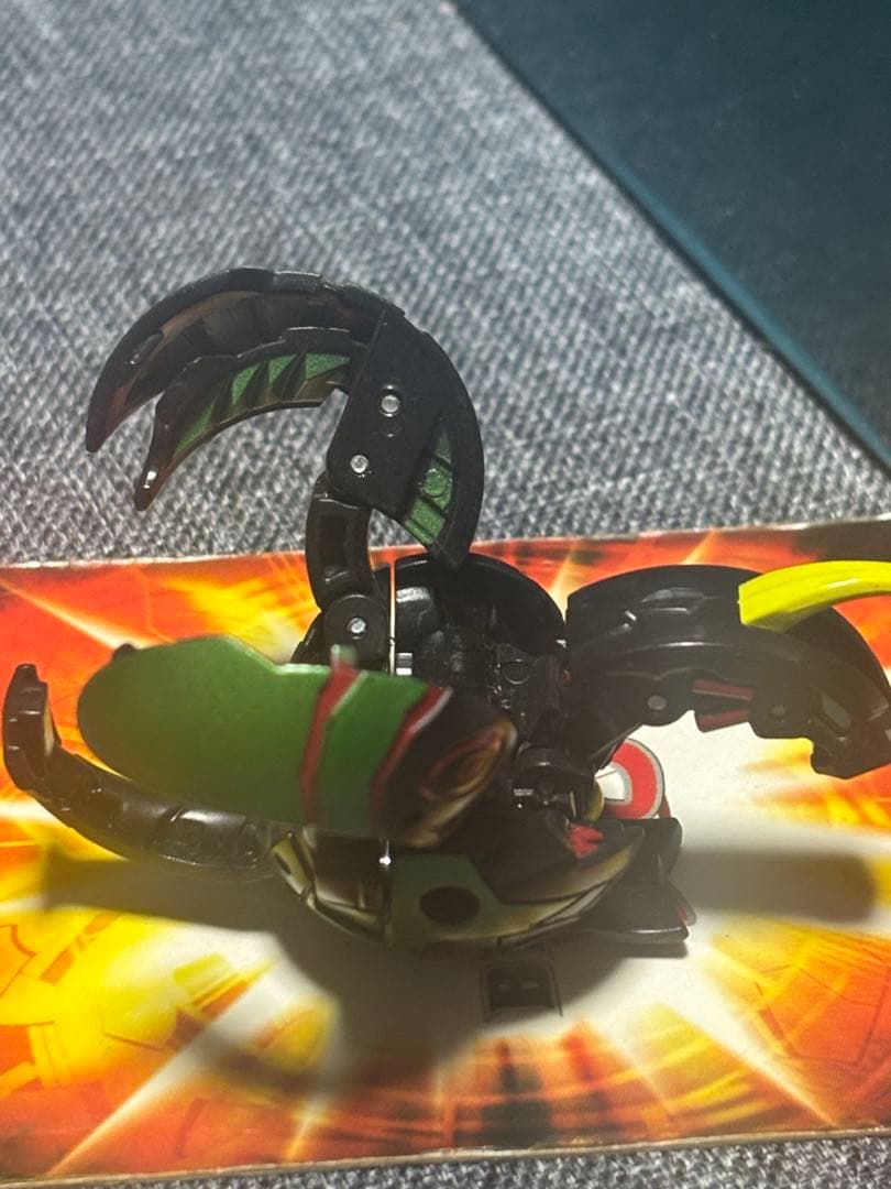 (希少)爆丸　ダークオンヘリオス