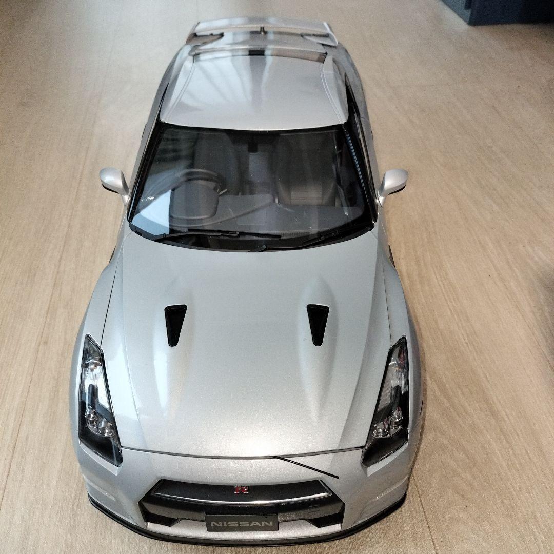 か*う様 アシェット Nissan GT-R 1/8スケール 完成品