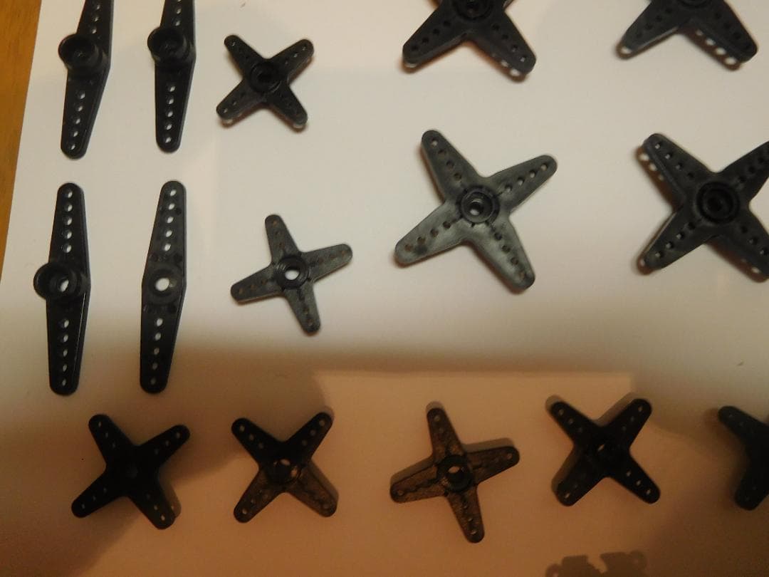 フタバ　 S3101 マイクロサーボ15個とその他まとめ売り