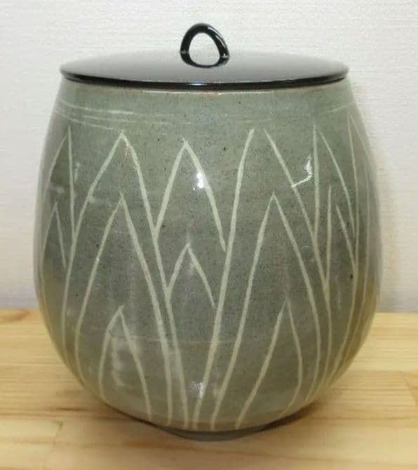 送料込【逢絢亭】茶道具 水指 高麗 花三島手 象嵌水指 平太郎作 共箱入り