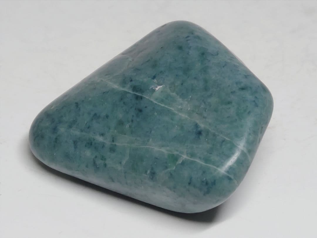 濃青 68g 翡翠 ヒスイ 原石 鑑賞石 自然石 誕生石 鉱物 鉱石 水石