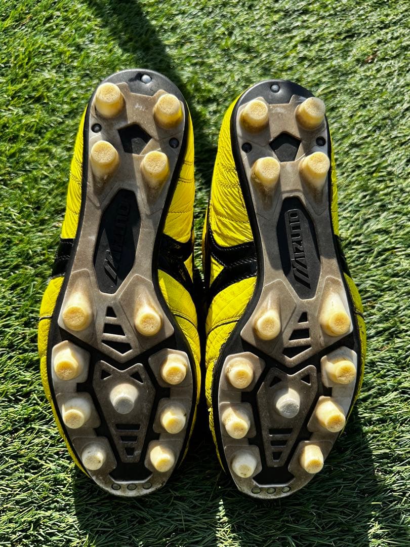 ミズノ　モレリア2 30周年モデル　26.0㎝