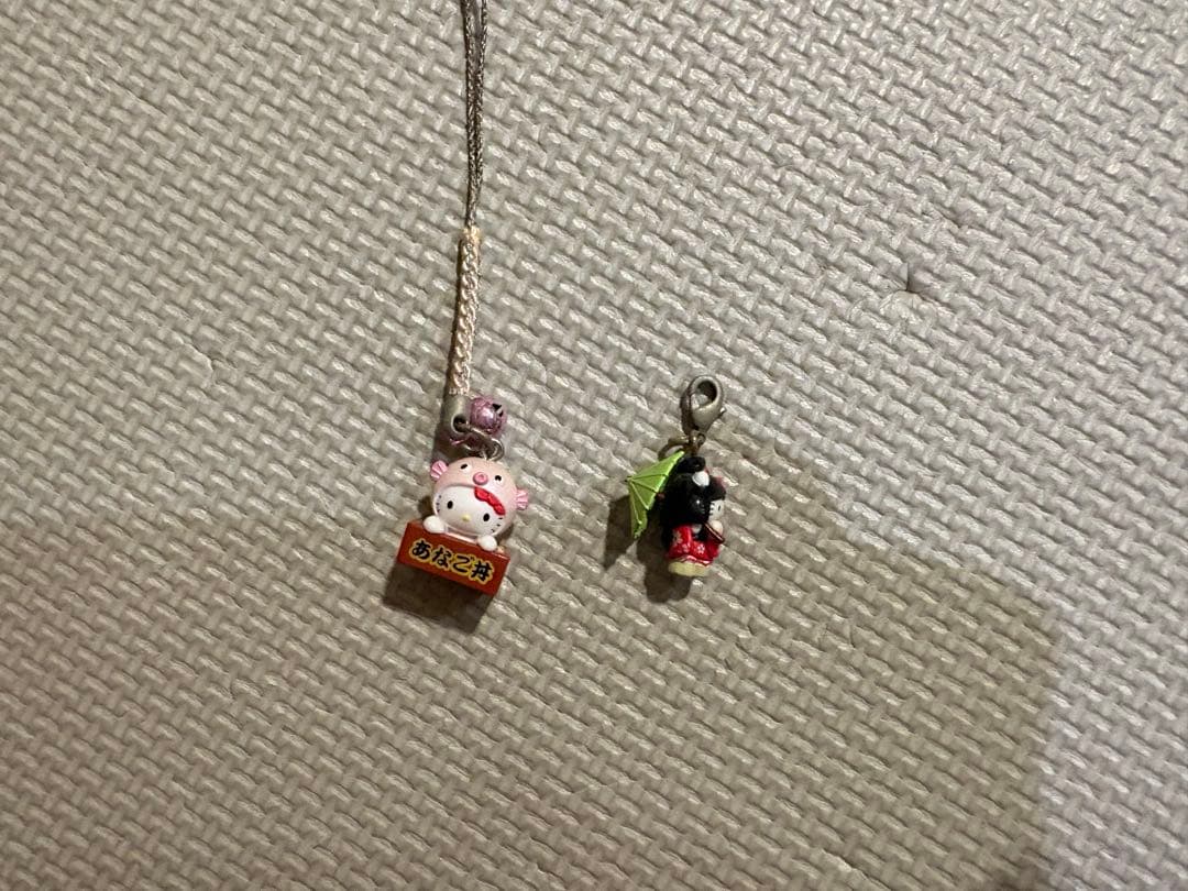 ご当地キティ根付けストラップ122個セット