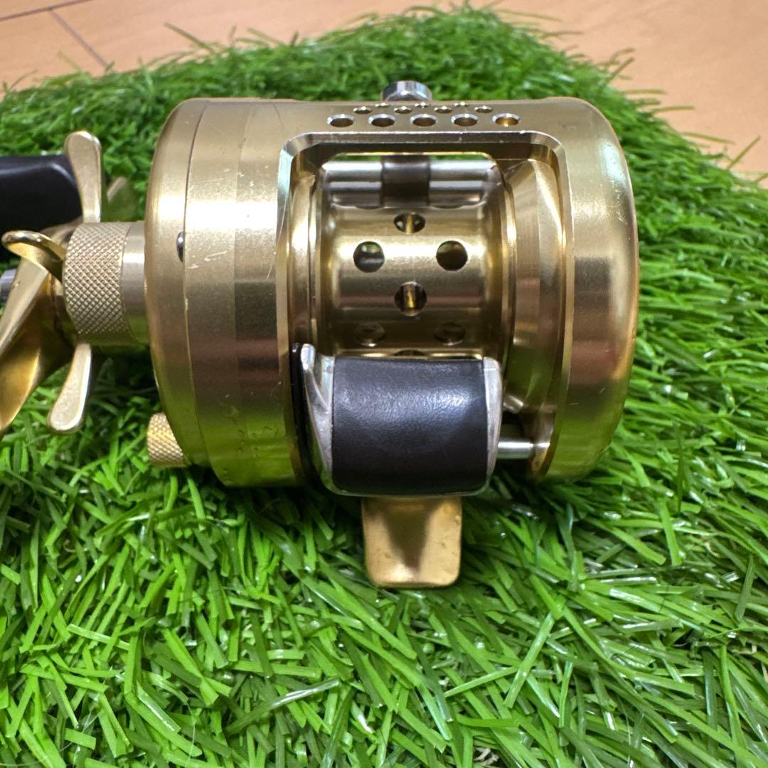 リール SHIMANO CALCUTTA CONQUEST 51