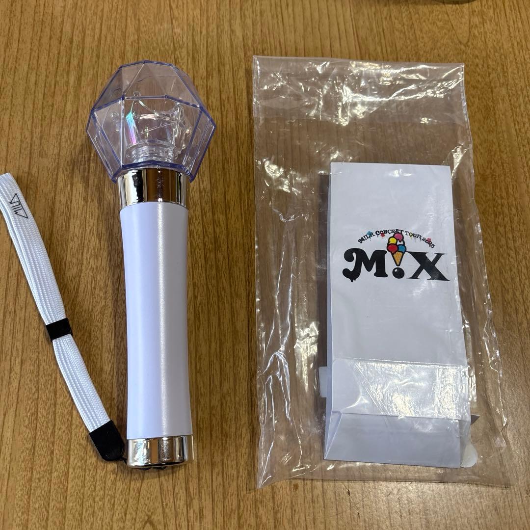 M!LK ペンライト　ミルクラスタルスティック3