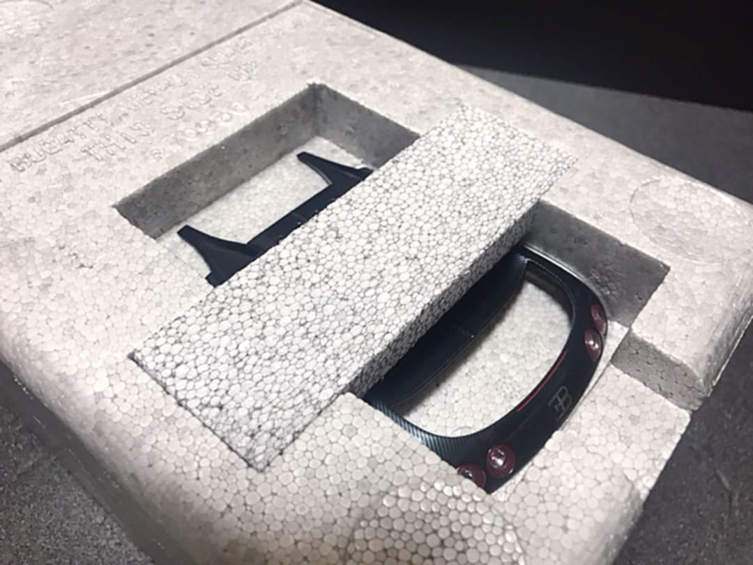 オートアート ブガッティ ヴェイロン ダークブルー/シルバー シリアルNo.付