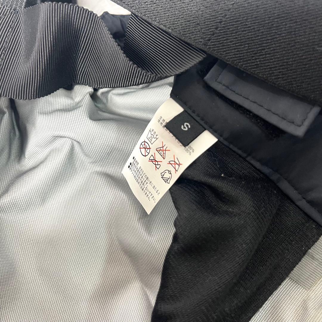 【極美品】 未使用級 メガバス 335068 アクション レインウェア Sサイズ