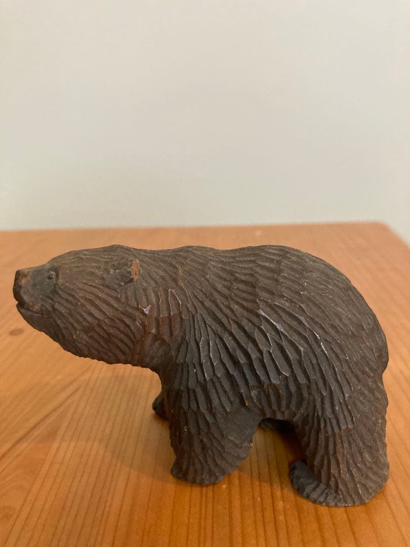 八雲　十倉金之　木彫り熊　銘あり