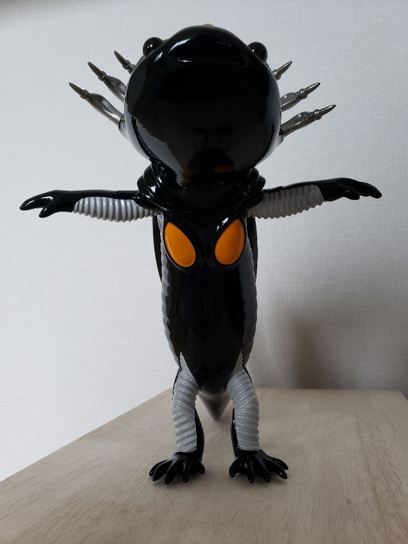 ウルトラマン　井上祐起　salamander z-ton