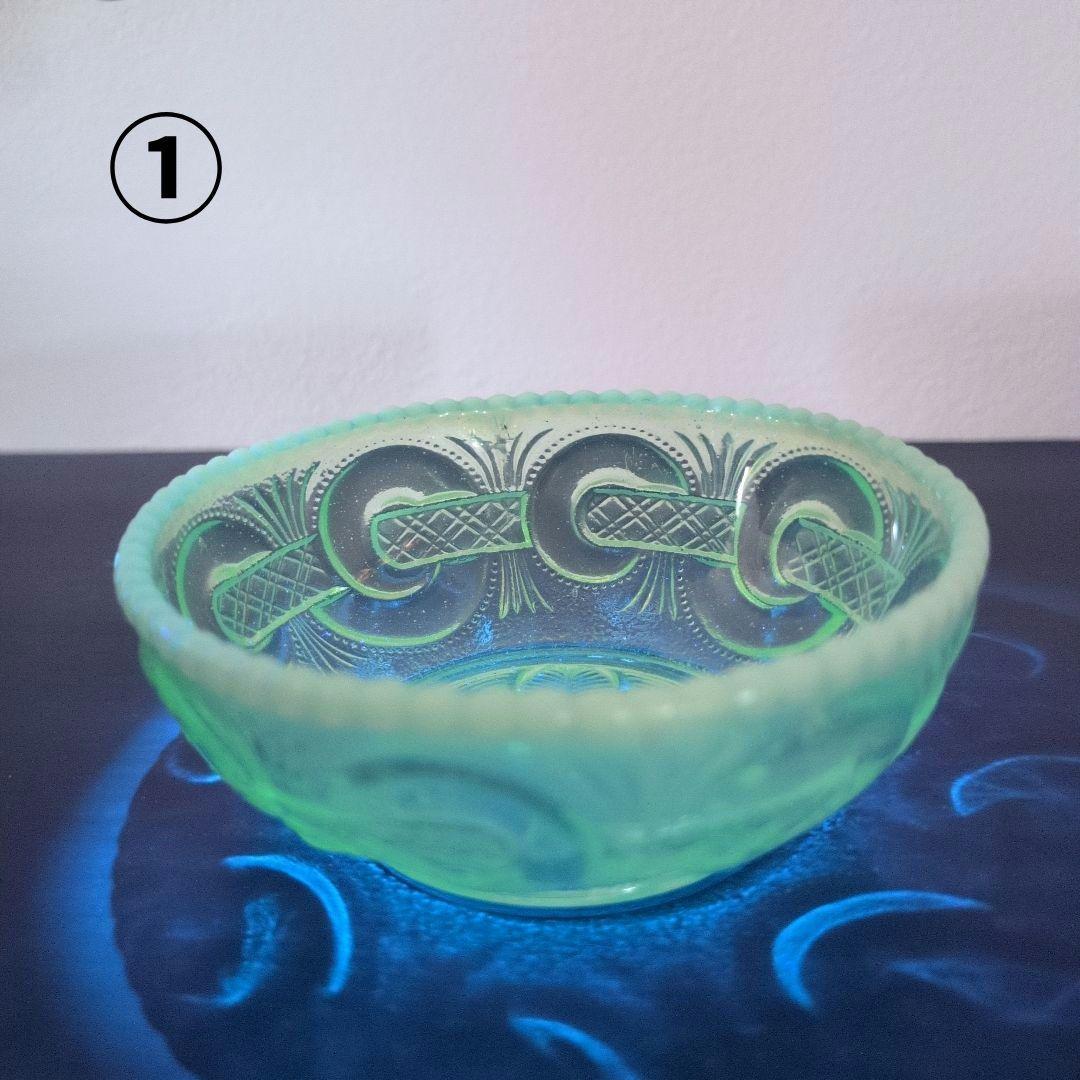 最終値下げ　ウランガラス　渦つなぎ紋　鉢　3客