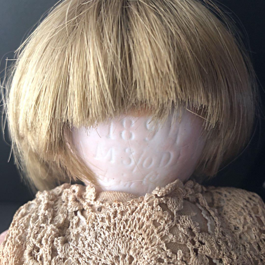 アンティーク人形(アーモンドマンセル)