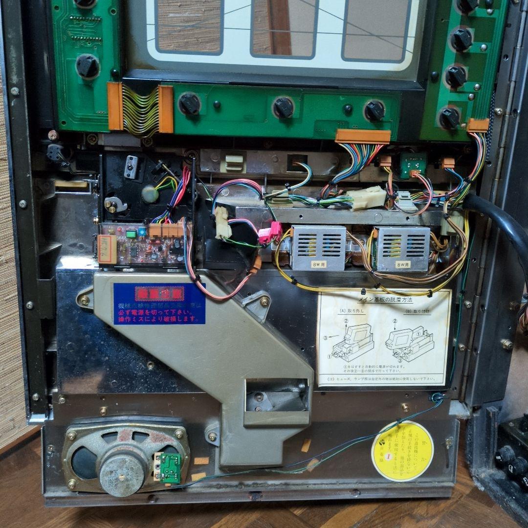 パチスロ実機 初代 コンチネンタル スロットマシン