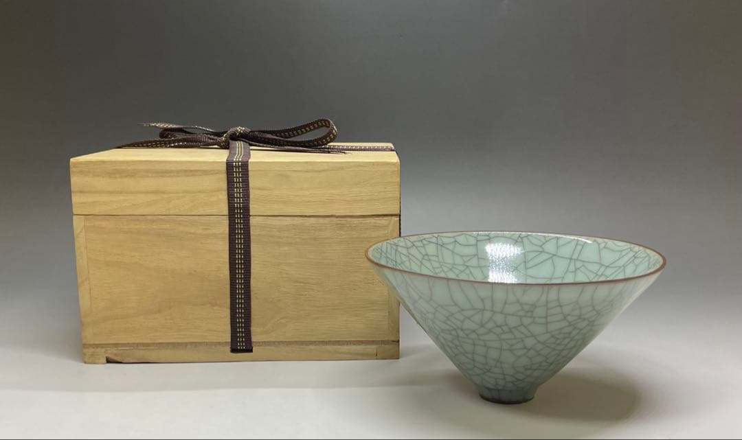 高麗青磁　李朝　茶碗　箱付　X559