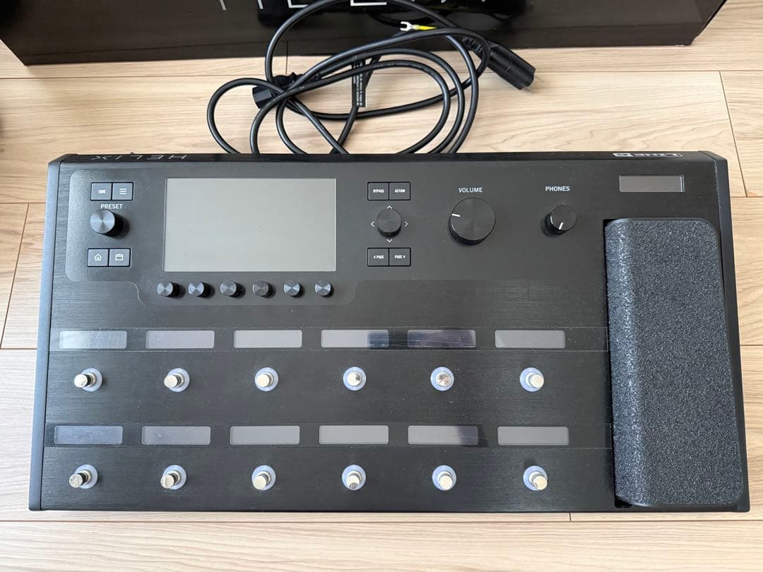 しょ様　Line 6 Helix Floor