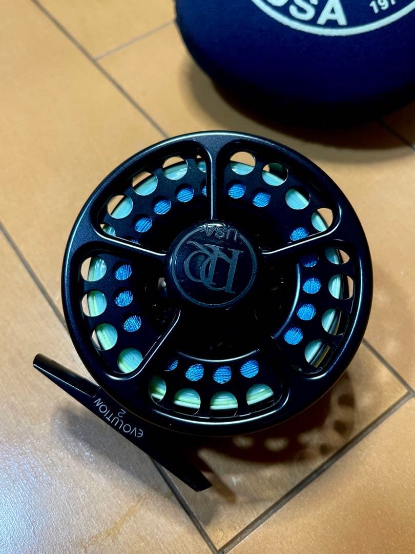 Rossフライリール ブラック