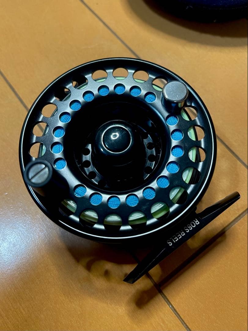 Rossフライリール ブラック