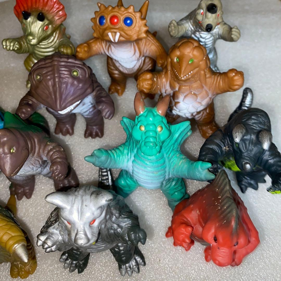PONY 宇宙戦士がやってきた怪獣軍団　パチ怪獣ソフビ　12体　ウルトラ怪獣風