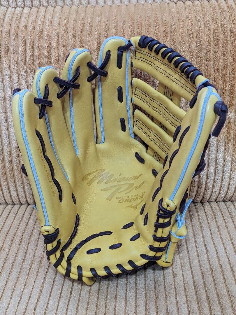 【未使用品】ミズノプロ 硬式用 外野手 オーダーグローブ 西川龍馬型