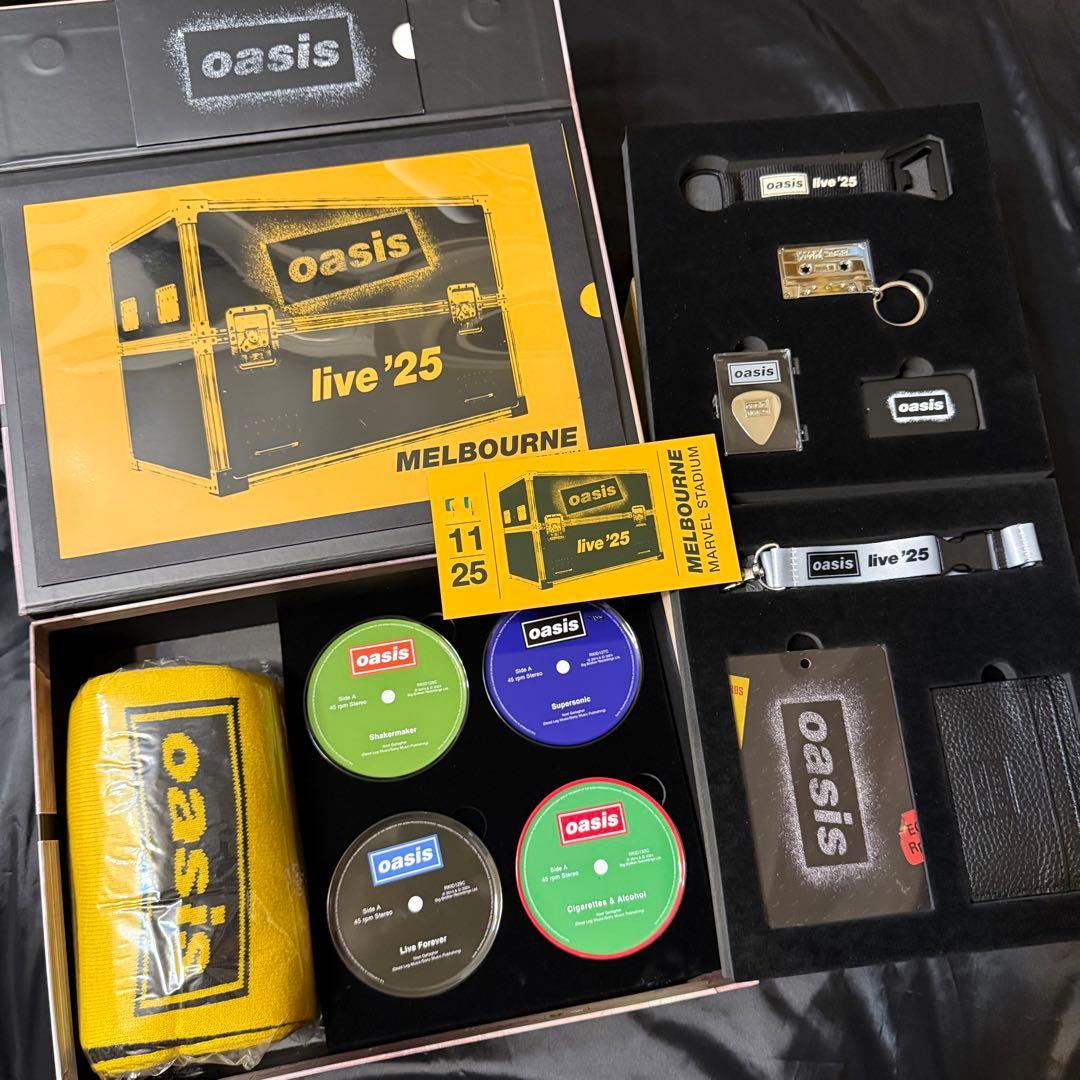 oasis live ’25 VIP ボックス おまけ付 Box 2025グッズ