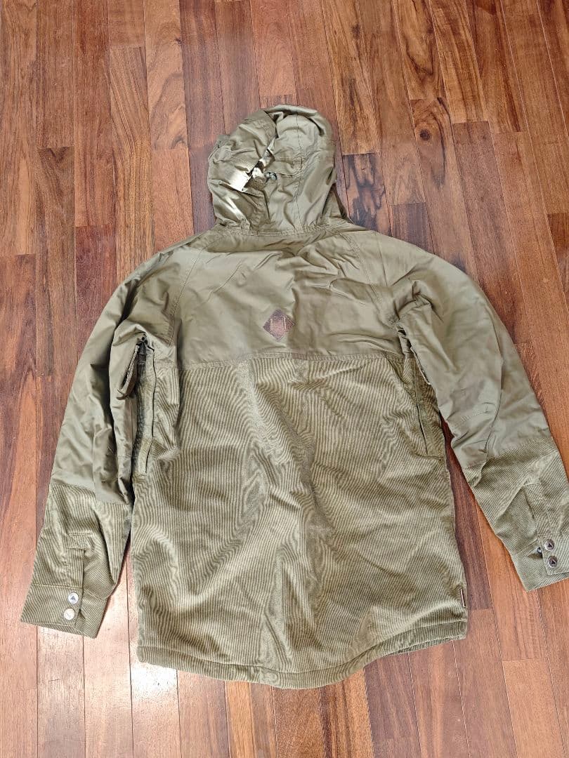 BURTON スノーボードウェア 　Sサイズ