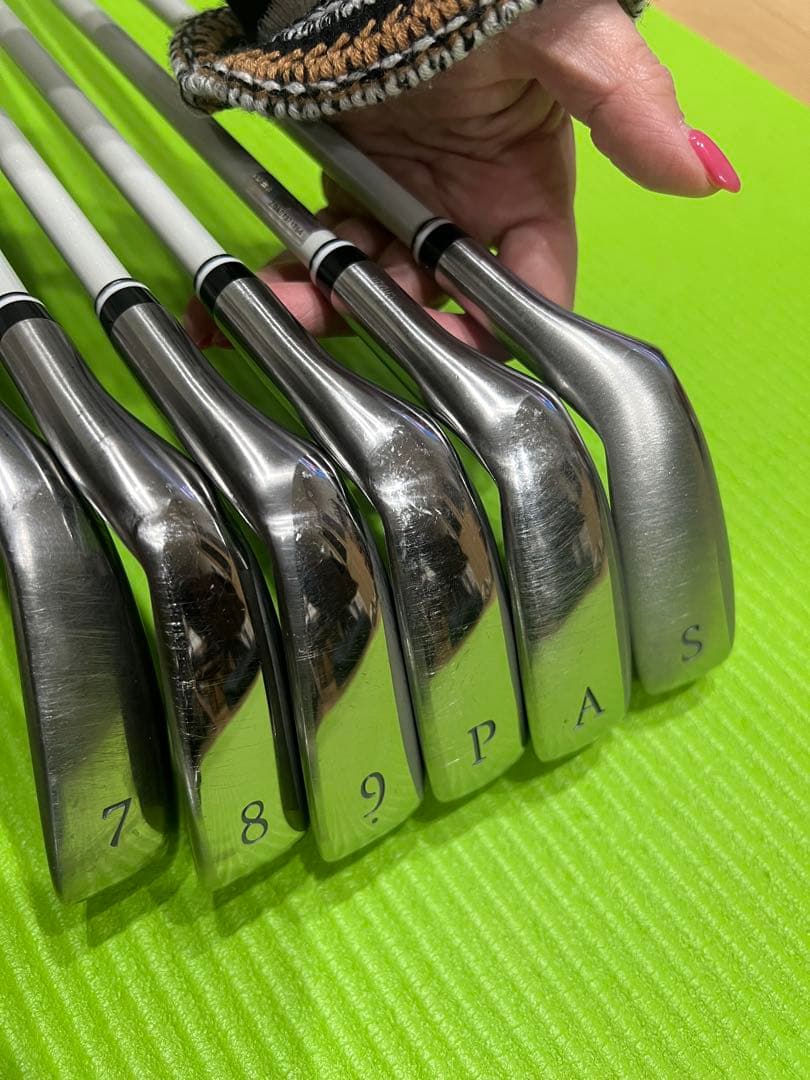 ゼクシオ13レディースアイアンセット7.8.9.P.S.A6本セット限定品　　Ｌ