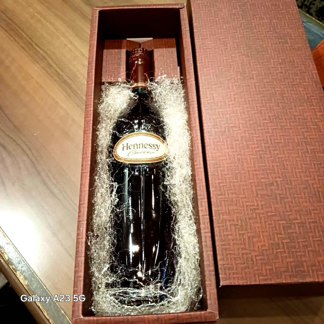 【希少古酒】Hennessyキュベ キュベシュペリュール 未開栓 三越ラッピング