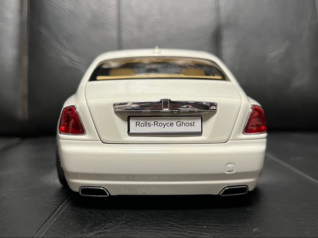 ロールスロイス　ゴースト　1/18