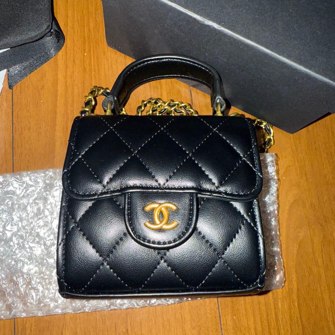CHANEL ブラック キルティング　ミニバッグ　ノベルティ
