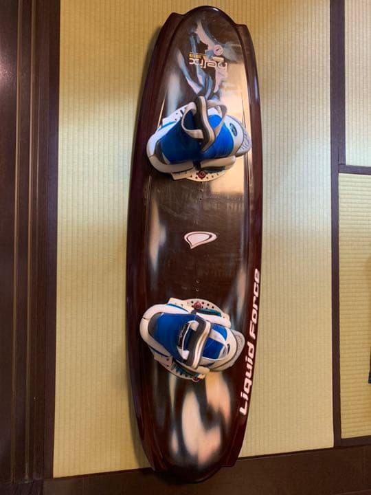 ウェイクボード 〜リキッドフォース〜