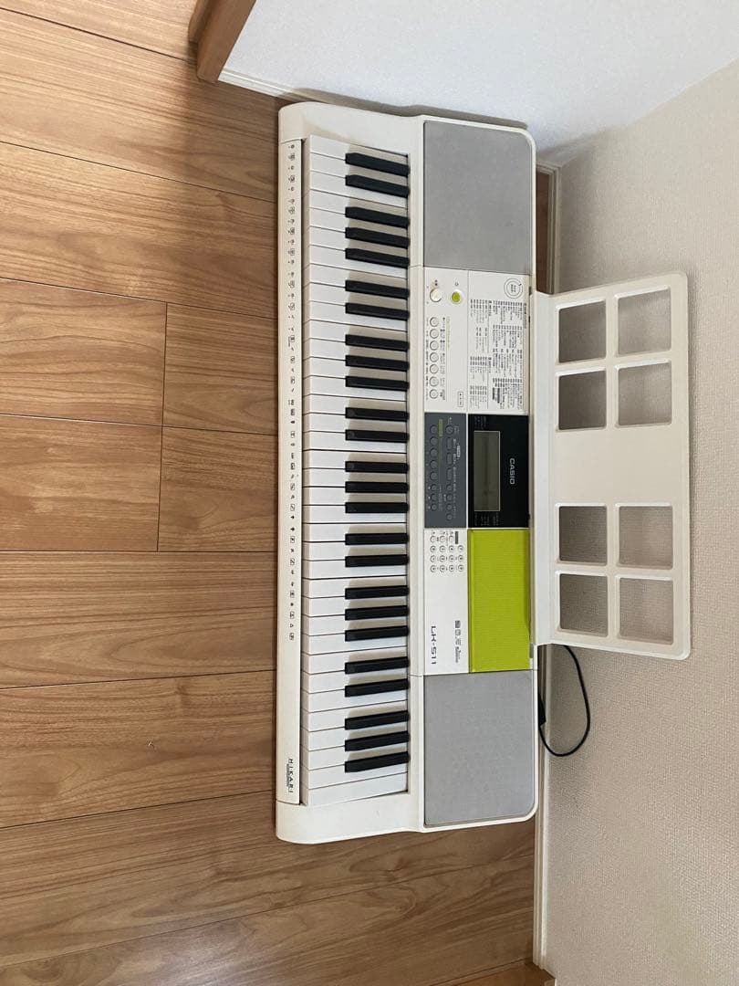 CASIO 電子ピアノ ホワイト・グリーン