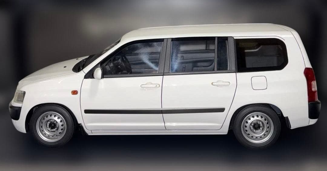 イグニションモデル Probox 1/18 プロボックス