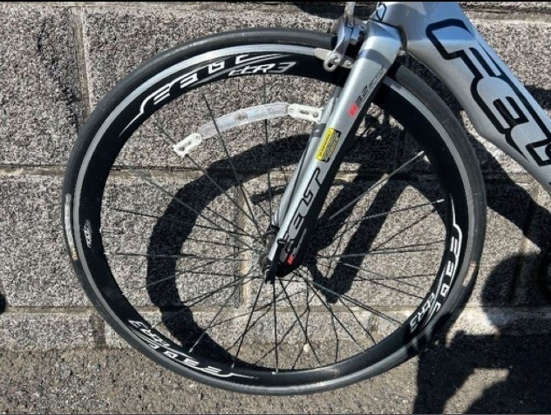 大幅お値引きしています！FELT B12 ロードバイク・トライアスロンバイク