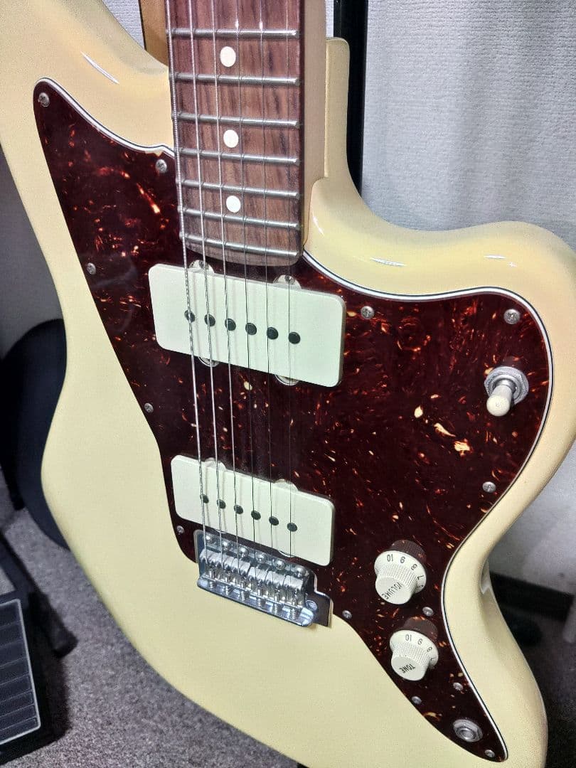 ギター FENDER American Performer Jazzmaster