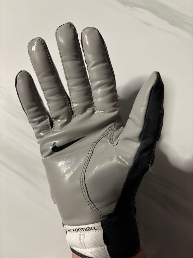 NIKE“MAGNIGRIP ELITE REMIX“グレー／ブラック Mサイズ