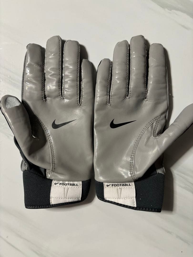 NIKE“MAGNIGRIP ELITE REMIX“グレー／ブラック Mサイズ