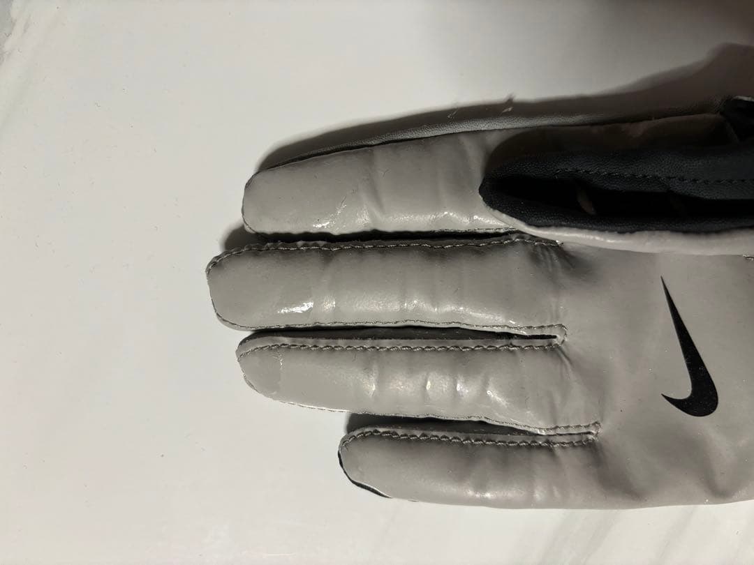 NIKE“MAGNIGRIP ELITE REMIX“グレー／ブラック Mサイズ