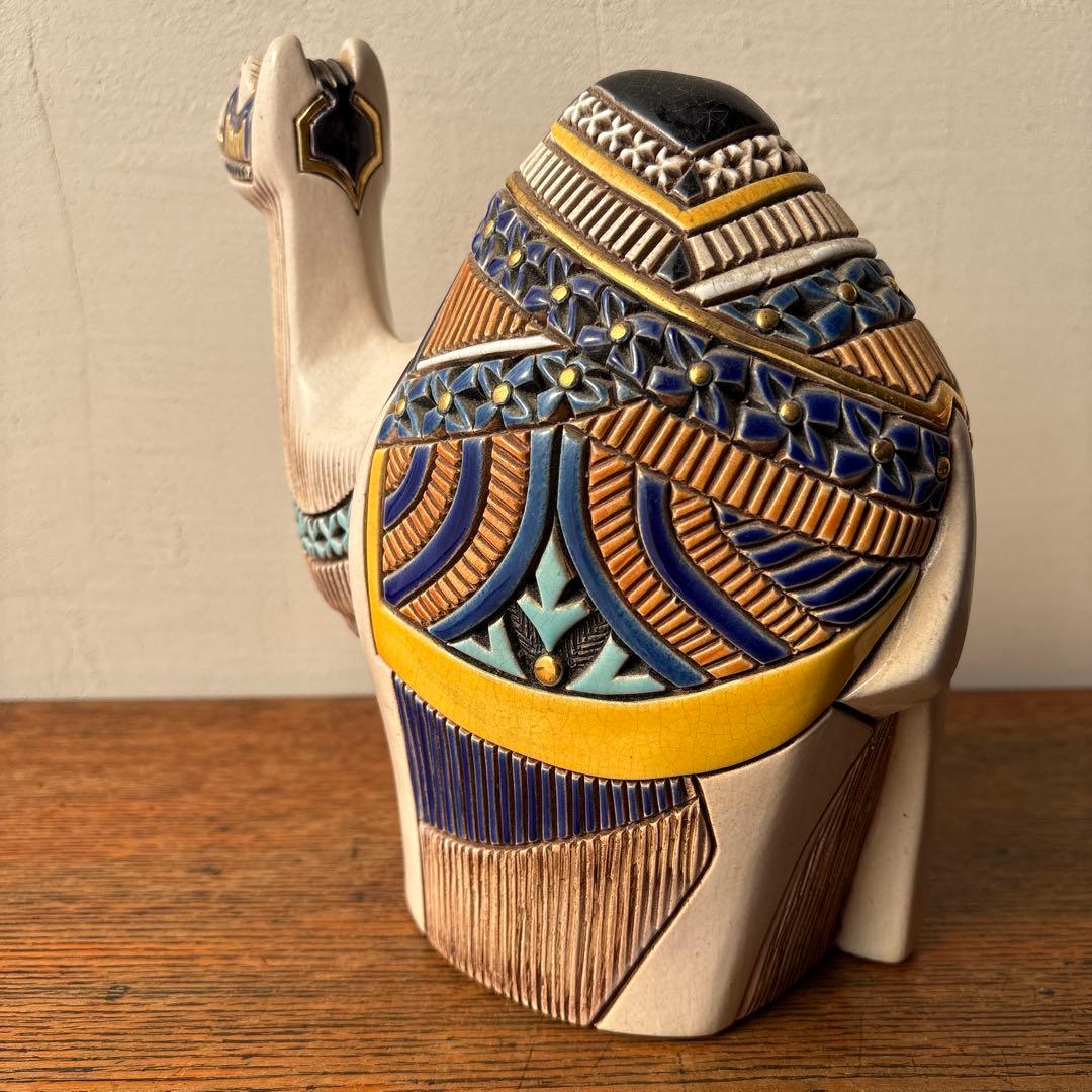 アーテサニア リンコナダ社 ウルグアイ 白いラクダ 焼物 オブジェ