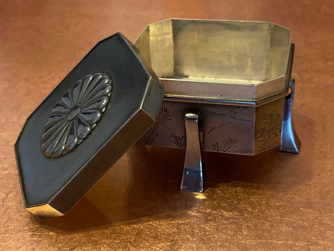 ボンボニエール皇室　唐櫃　純銀