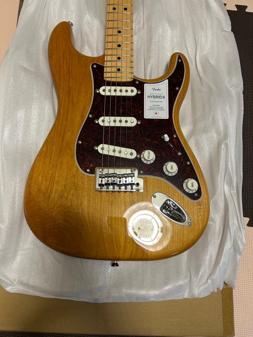 ギター Fender Hybrid II Stratocaster Vintage