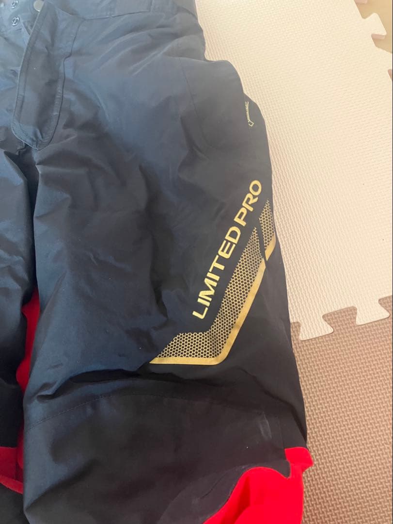 シマノ GORE-TEX レインウェア RB-111L サイズM （難アリ）