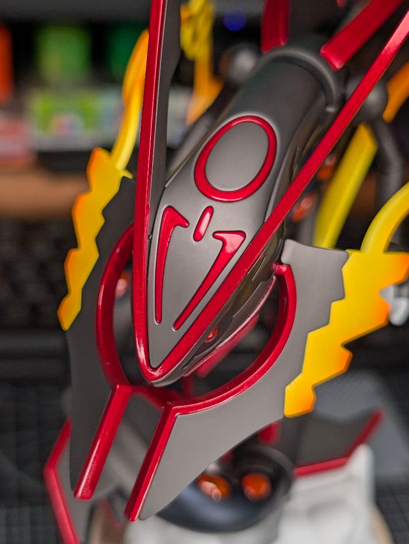 黒いメガレックウザ　全塗装　完成品　ポケプラ