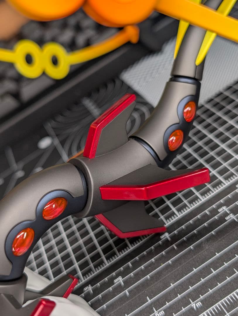 黒いメガレックウザ　全塗装　完成品　ポケプラ