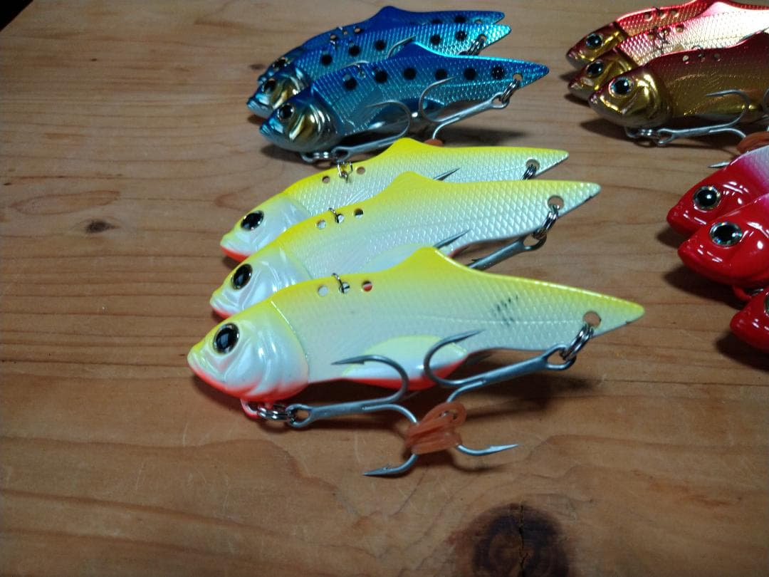 Daiwa　バイブジグ　60g　４色　12個セット