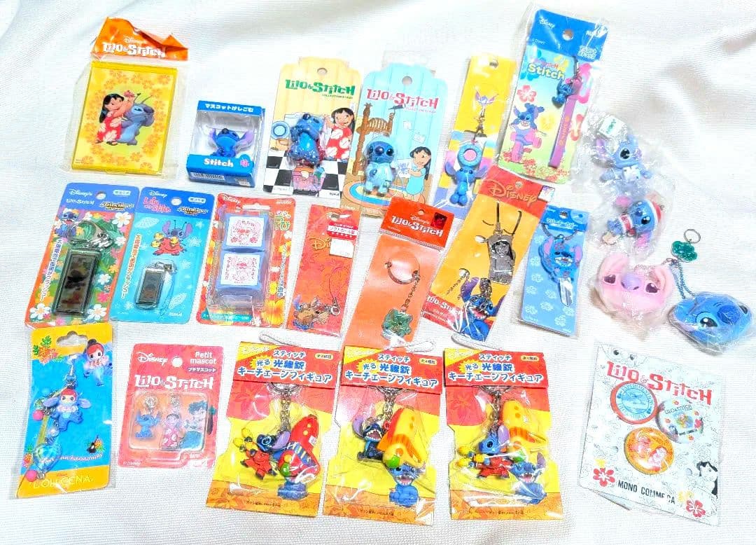 新品　レトロ　ディズニー　スティッチ　キーホルダー等　大量　22個まとめ売り！