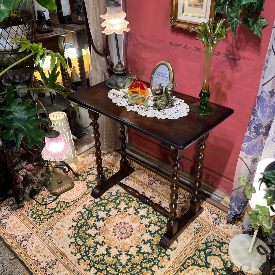 ヴィンテージ スピンドルレッグ　　サイドテーブル　コンパクトテーブル　花台