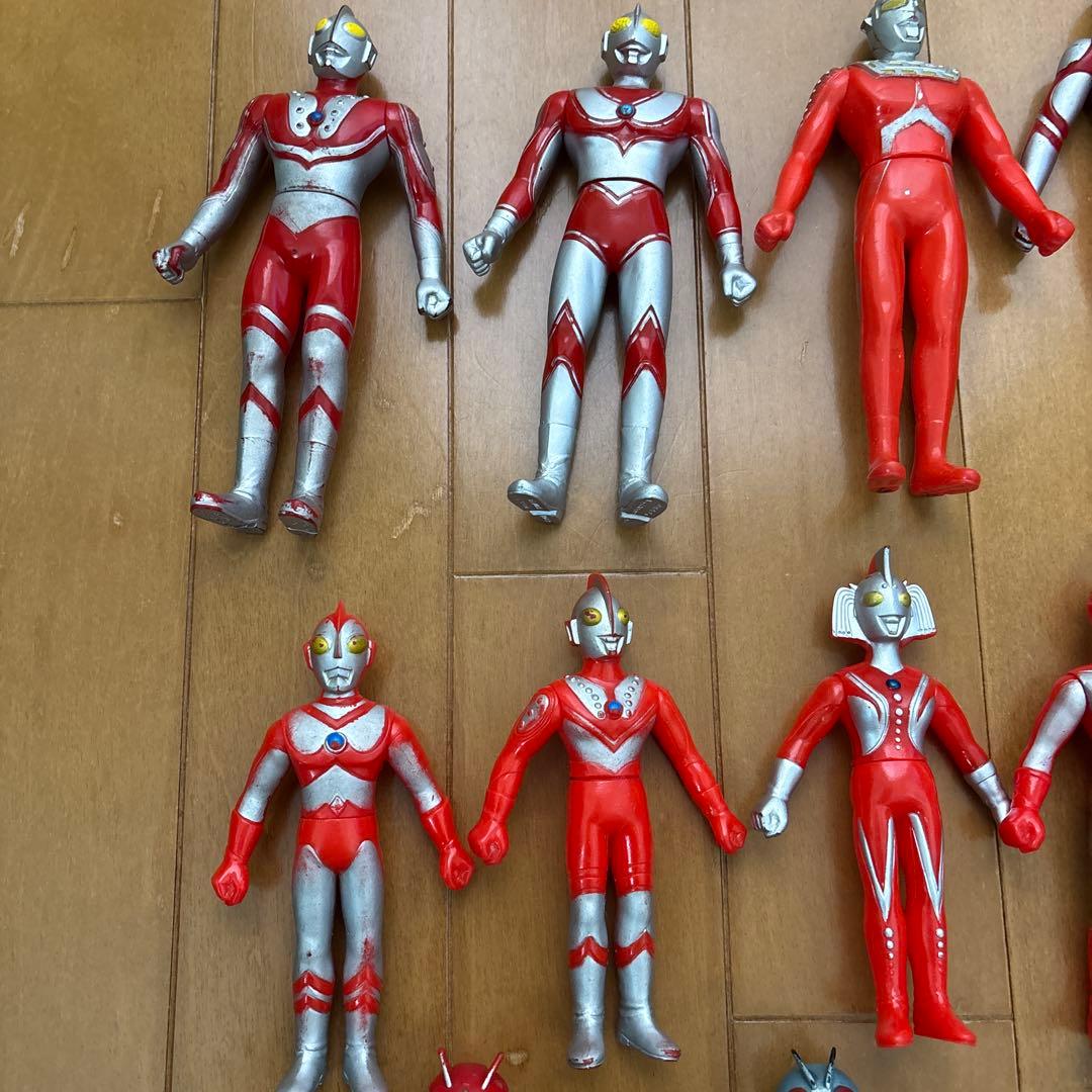 ウルトラマン　仮面ライダー　怪獣　ゴジラ　ソフビフィギュア　35体セット