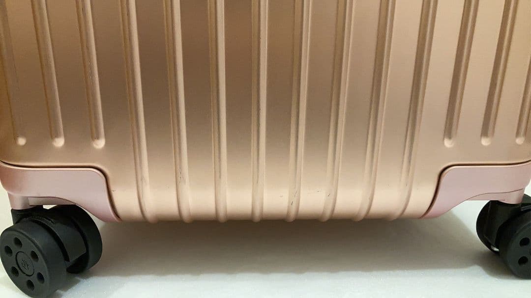 希少 即完売 リモワ オリジナル キャビン 35L ローズクオーツ 機内持ち込み